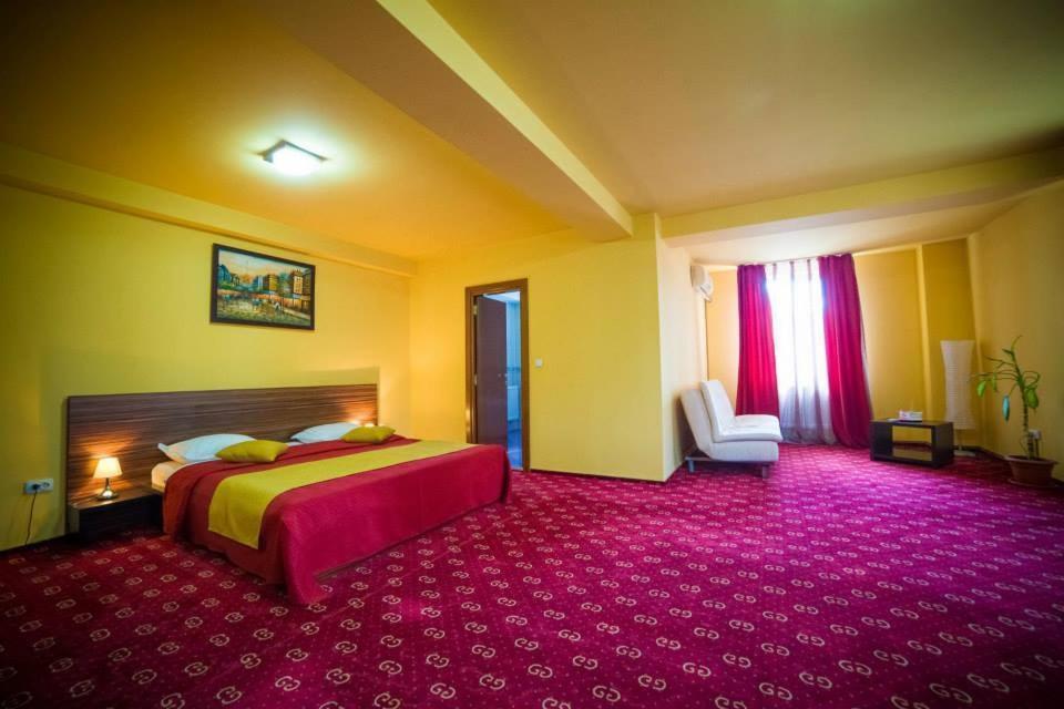 Hotel Gclub Breaza  Habitación foto