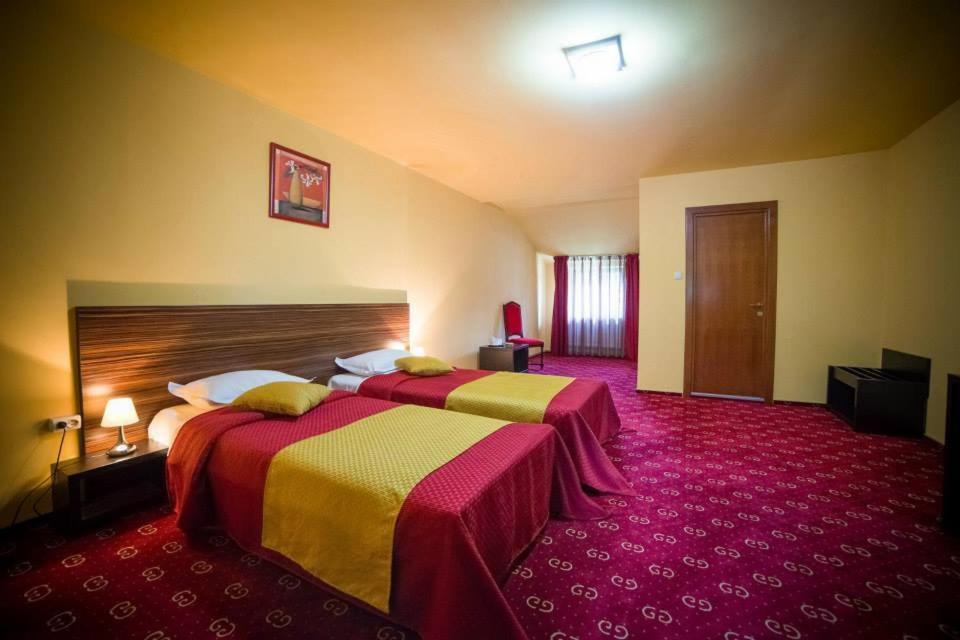 Hotel Gclub Breaza  Habitación foto
